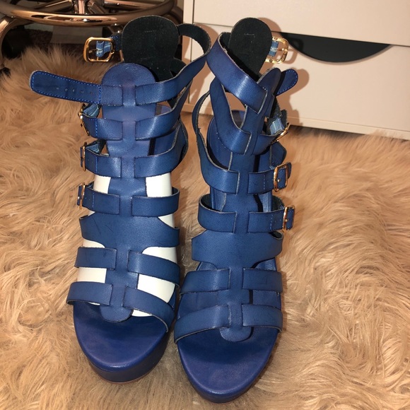 Wedge - Picture 2 of 3